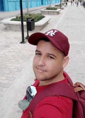 Yadrian Alvarez, 36, República Bolivariana de Venezuela, Puerto de La Cruz