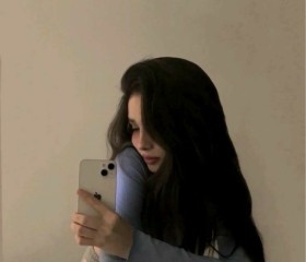 Violeta, 19, Yekaterinburg