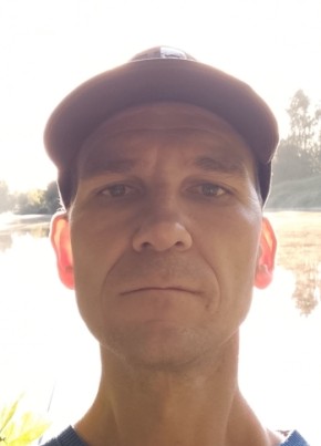 Дима из Павловского Посада 42 года