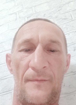 Олег из Донецка 46 лет