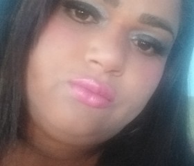 Angelica , 35, Americana