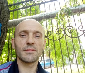 Виктор, 45 лет, Валуйки