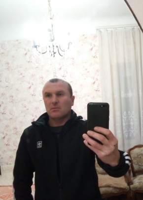 Александр, 40, Россия, Джанкой