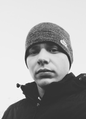 Илья, 28, Россия, Псков
