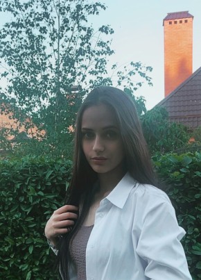 Анна из Кагальницкаи 22 года