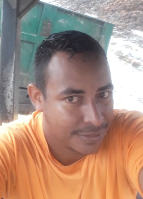 Jesús Barrios, 31, República de Colombia, Santafe de Bogotá