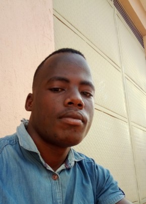 Bazan buda, 23, Uganda, Kampala