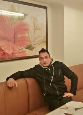 Pamir из Patan 28 лет
