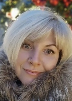 Юлия из Нахабино 47 лет