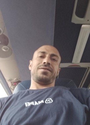 احمد из Roma 40 лет