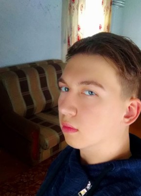 Илья, 22, Россия, Асино