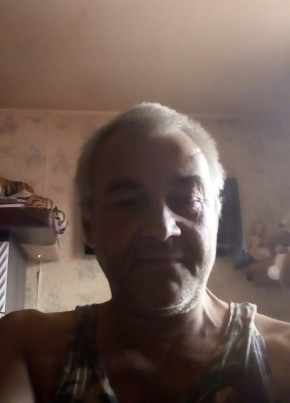 Илья, 53, Россия, Среднеуральск