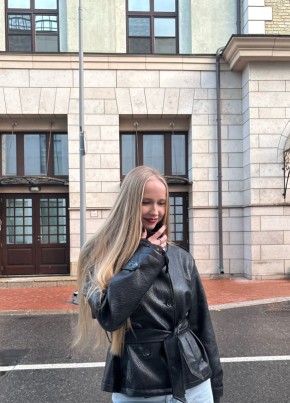 Даша из Москвы 22 года