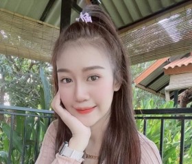 Ki, 22, Pak Phanang