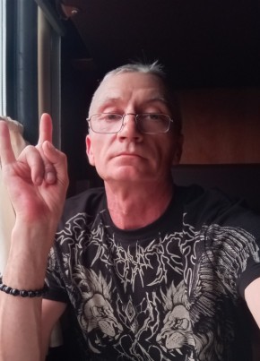 Андрей из Губкина 52 года