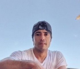 Lalo, 34, Tijuana