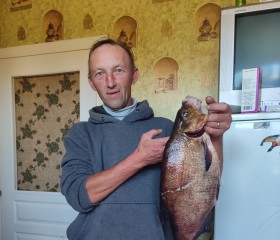 Leonid Shperber, 50, Vilyeyka