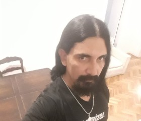 Victor Uriel, 28, Buenos Aires