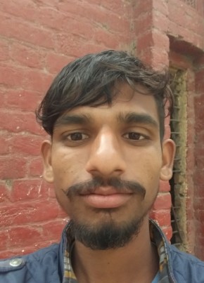 Dhoni, 18, India, Amritsar
