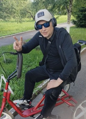 Александр из Гатчины 42 года