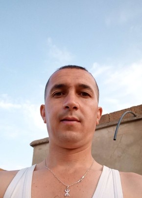 Jams bon, 33, People’s Democratic Republic of Algeria, ’Aïn el Berd