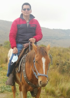 Esteeb, 63, República del Ecuador, Quito