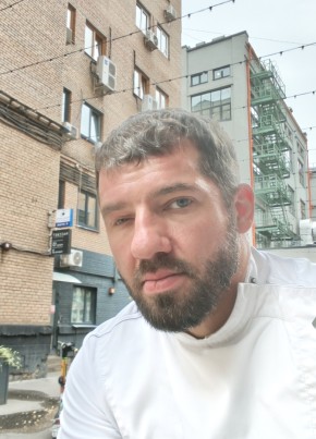 Илья из Москвы 36 лет