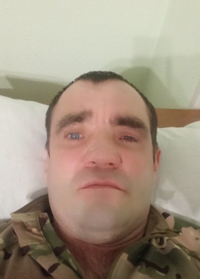 Sergey Klyukin, 42, Russia, Luga