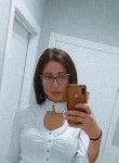 Яна, 28, Khabarovsk
