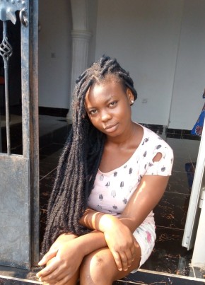 Dalia, 20, Republic of Cameroon, Douala