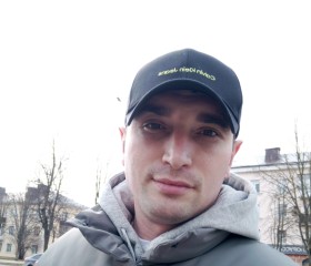 Oleg, 34, Moscow