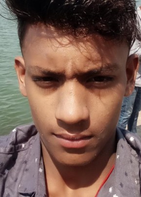 Pawan Chauhan, 18, India, Shivpurī