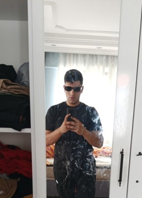 Gürkan из Bulancak 19 лет