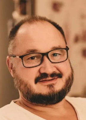 Вася Пупкин из Саратова 53 года