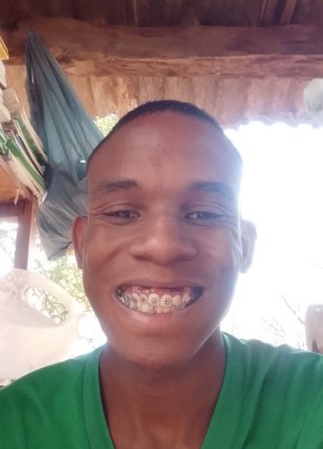 Lázaro Rodrigues из Montes Claros 19 лет