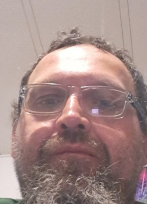 Steven is in, 46, United States of America, Bristol (State of Tennessee)