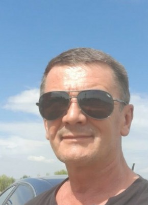 Андрей, 56, Россия, Успенское