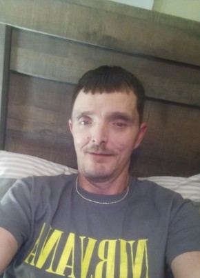 Brad, 42, United States of America, Morristown (State of Tennessee)