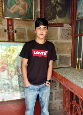 Ghukas, 18, Հայաստանի Հանրապետութիւն, Երեվան