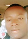 François, 20, Lome