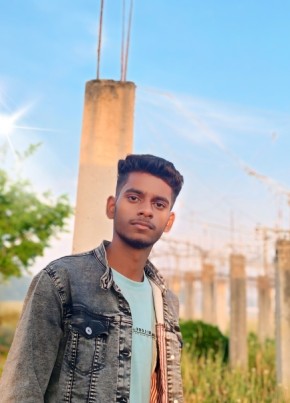 Kundan Kumar, 19, India, Piro