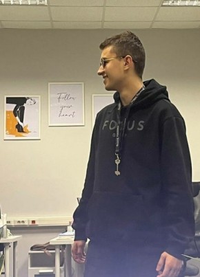 Ибрагим из Геленджика 23 года