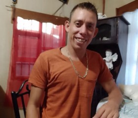 Juaquinballester, 34, Alajuela