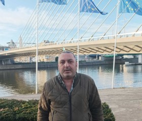 Raed, 45, Liege