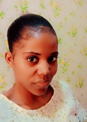 Flore, 25, Republic of Cameroon, Yaoundé