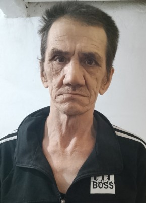 Олег из Екатеринбурга 56 лет