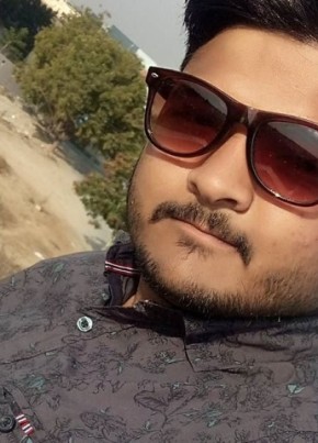Sumit Nayak, 31, India, Ahmedabad
