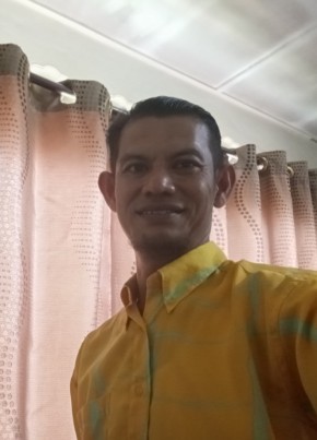 J9e из Seremban 33 года
