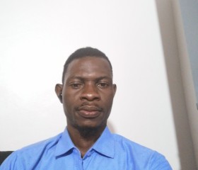 Yadah, 36, Porto-Novo