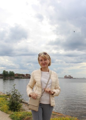 Лана, 55, Россия, Санкт-Петербург